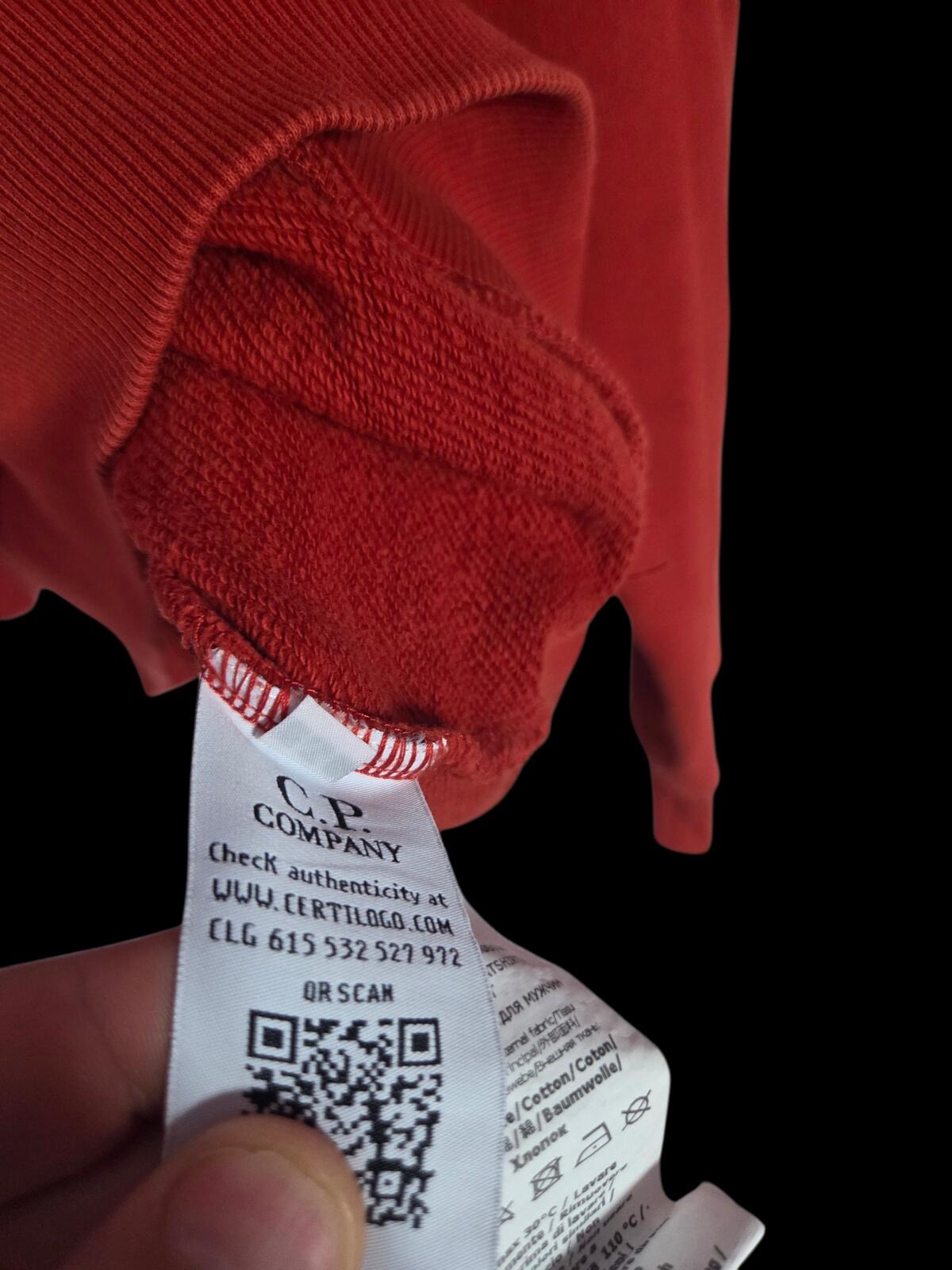 C.P. Company Red Lens Sleeve Crewneck Sweatshirt Medium (Pre-loved)