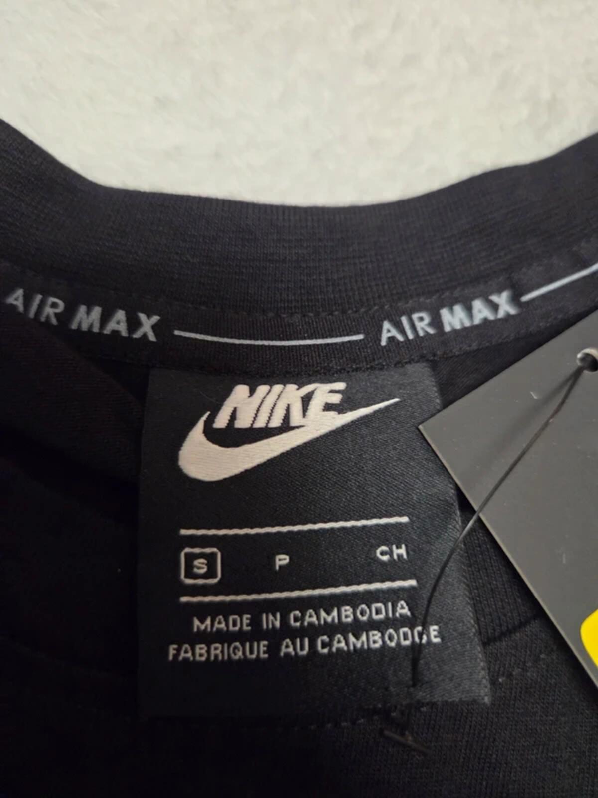 Nike Air Max Black T-Shirt with Logo Print